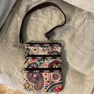 LeSportSac 3 Zip Crossbody Bag Compartment Travel Shop Print  Adjustable Handbag